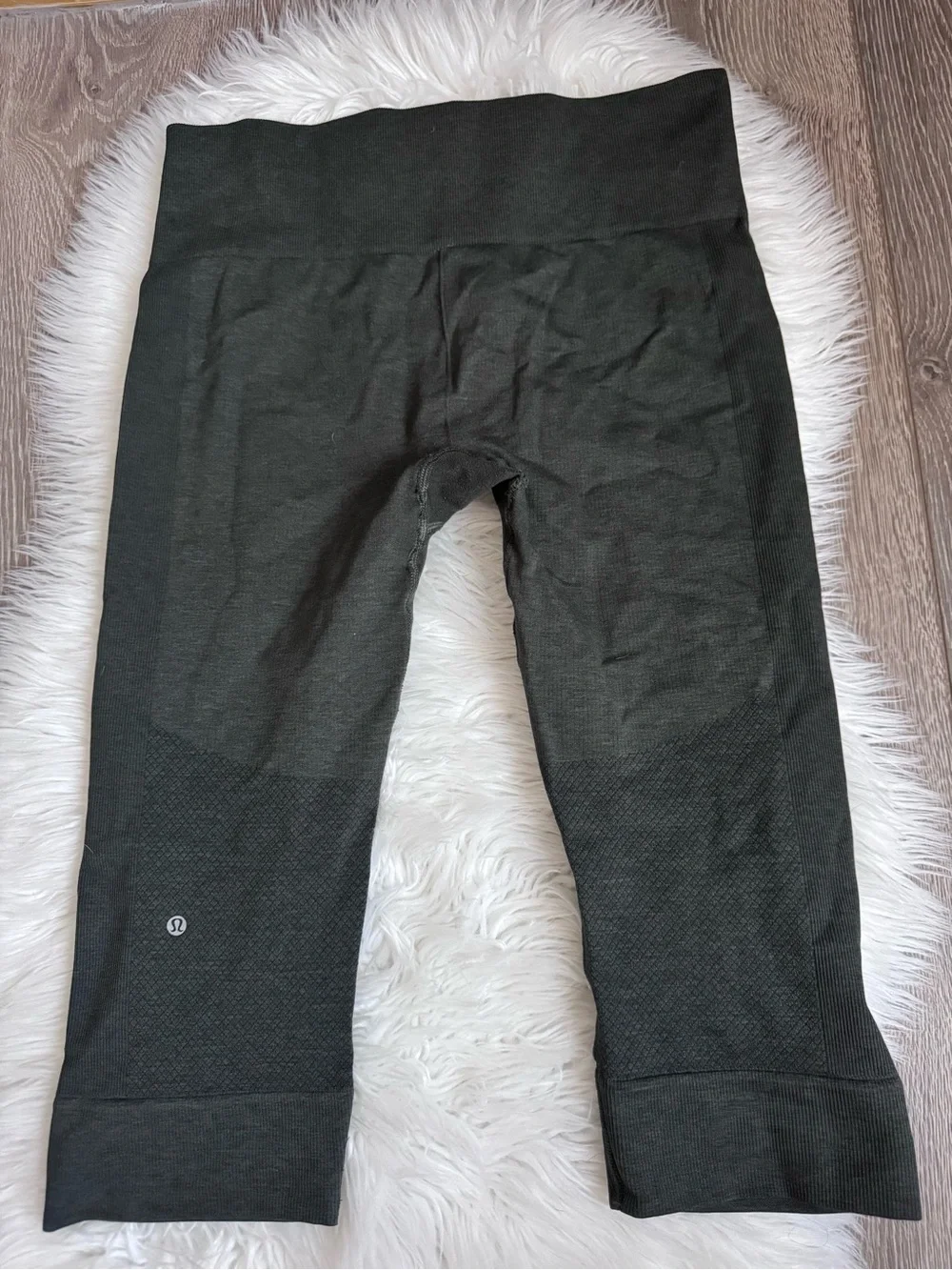 Lululemon Seamlessly Street Crop legging